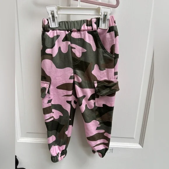 3T Girls Pink and Green Camouflage Jogger Sweatpants with Pockets - Picture 1 of 7